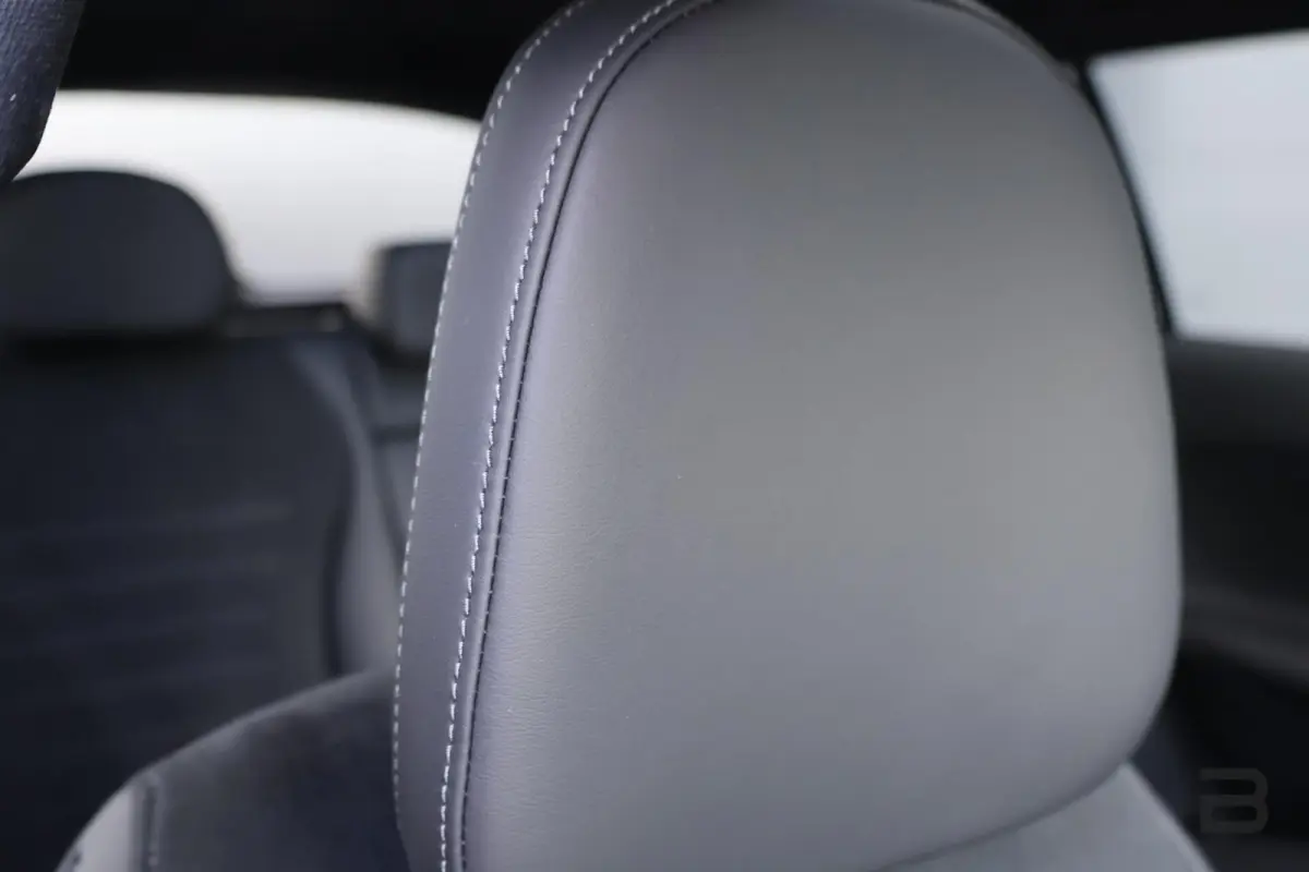 300 d AMG Line / Panoramadak / Memory Stoelen / Burmester Surround / Night Pakket / Trekhaak Wegklapbaar