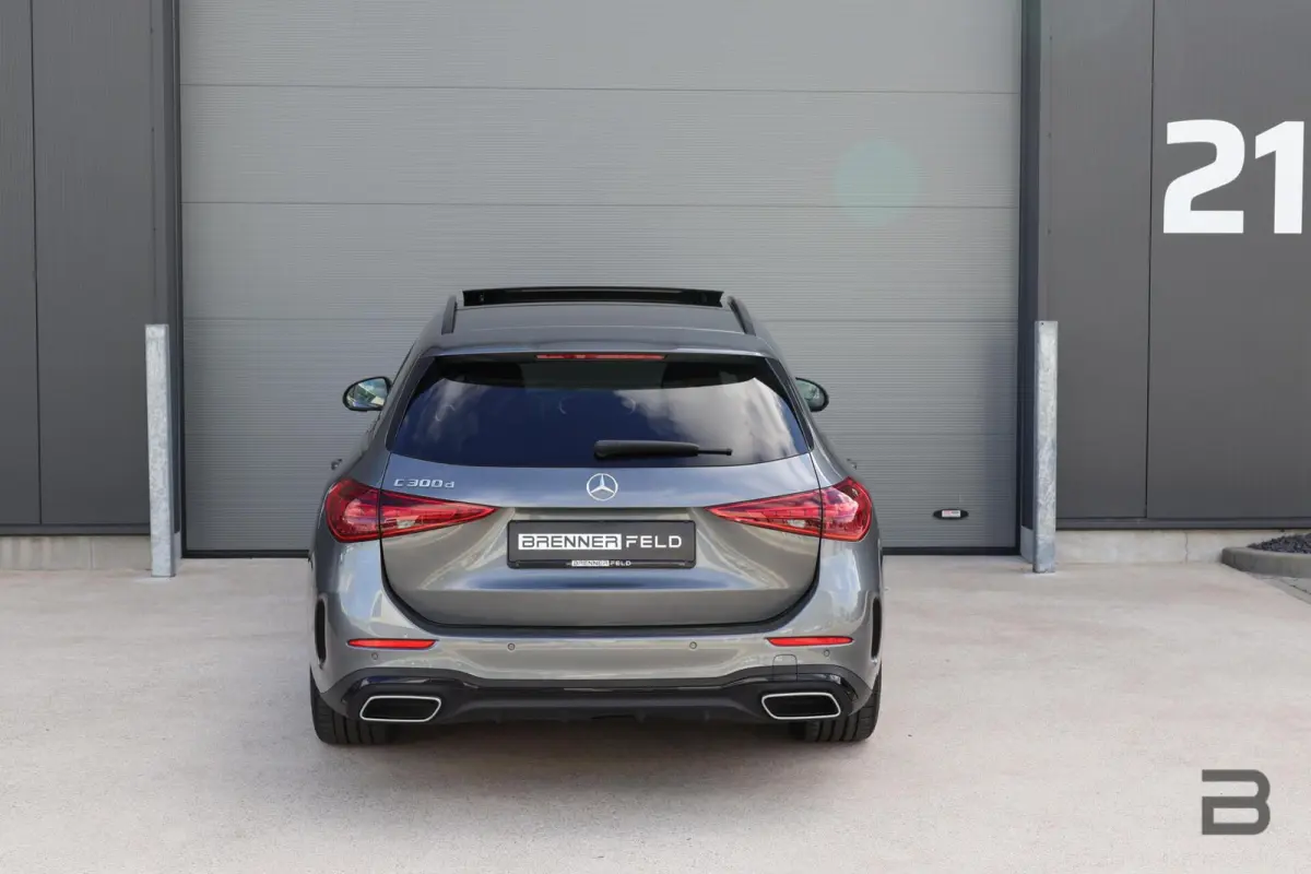 300 d AMG Line / Panoramadak / Memory Stoelen / Burmester Surround / Night Pakket / Trekhaak Wegklapbaar