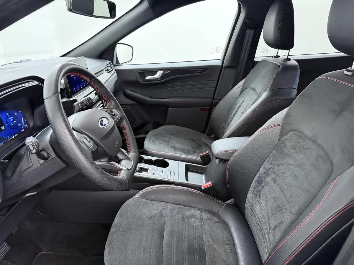 2.5 PHEV ST-Line X | Stoel- & Stuurverw. | Trekhaak |