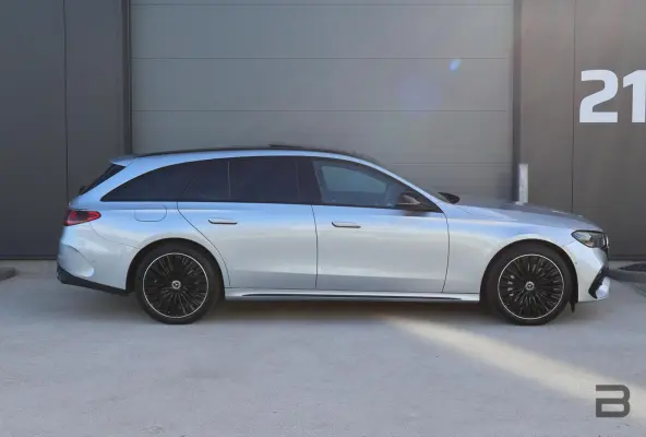 300 de 4MATIC AMG Line / Panoramadak / Memory Stoelen / Hyperscreen / Keyless-Go / Luchtvering / Nappa Leder