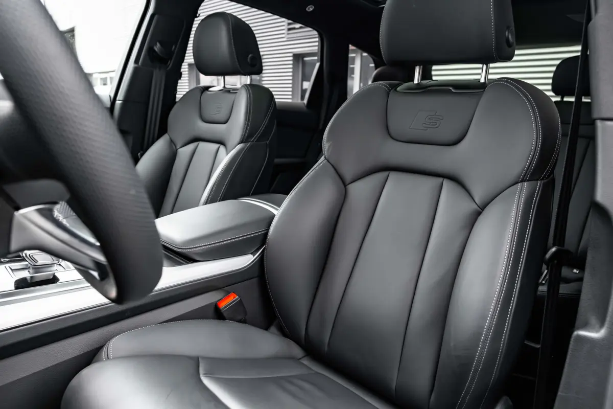 60 TFSI e quattro Pro Line S Competition 490PK | Trekhaak | Panorama Dak | B&O | Laser LED Koplampen | Akoestisch Glas | Valcona Ledere Bekleding
