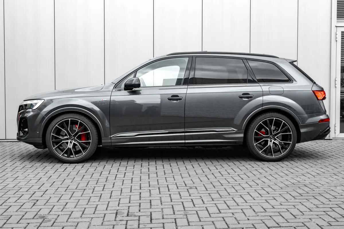 60 TFSI e quattro Pro Line S Competition 490PK | Trekhaak | Panorama Dak | B&O | Laser LED Koplampen | Akoestisch Glas | Valcona Ledere Bekleding