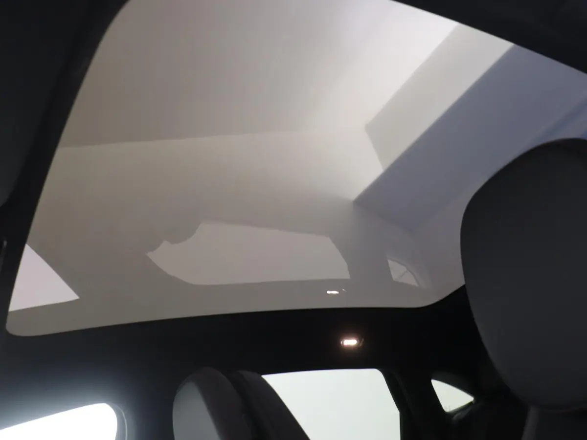 400 4MATIC Launch Edition 94 kWh / Winterpakket / Sky-control / Superscreen / Burmester / 20inch / 22Kw /
