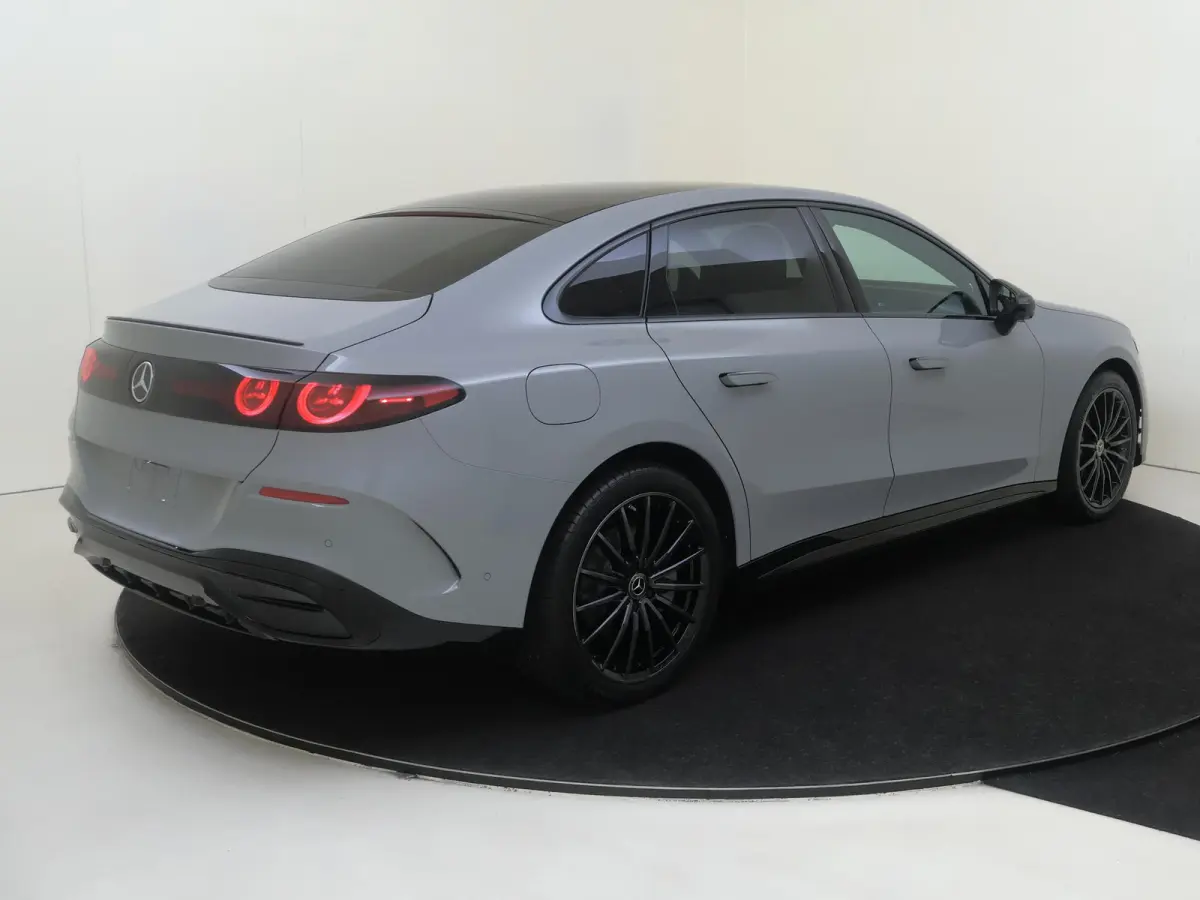 400 4MATIC Launch Edition 94 kWh / Winterpakket / Sky-control / Superscreen / Burmester / 20inch / 22Kw /