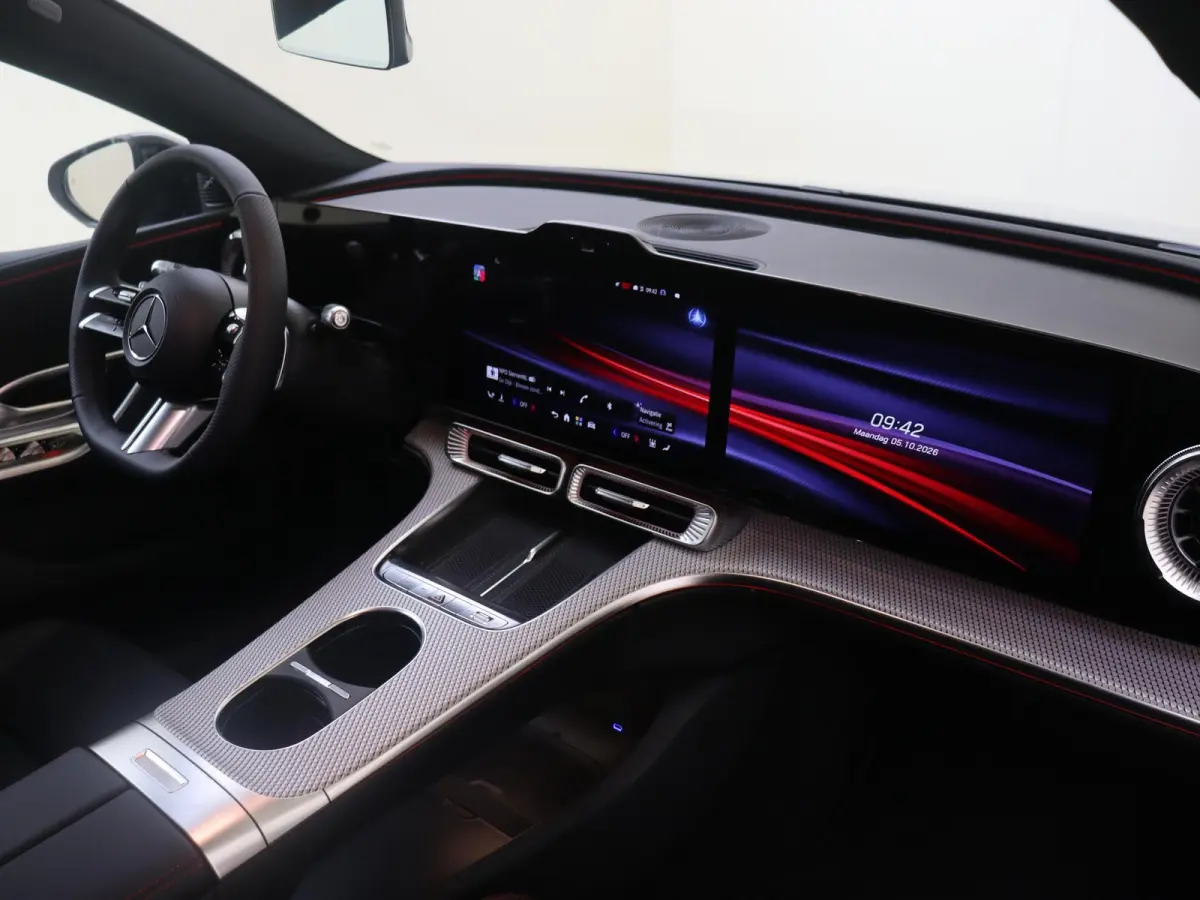 400 4MATIC Launch Edition 94 kWh / Winterpakket / Sky-control / Superscreen / Burmester / 20inch / 22Kw /