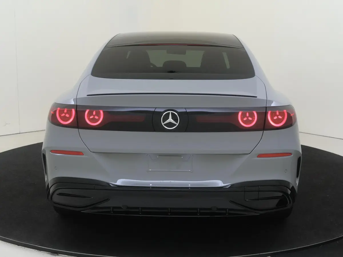 400 4MATIC Launch Edition 94 kWh / Winterpakket / Sky-control / Superscreen / Burmester / 20inch / 22Kw /