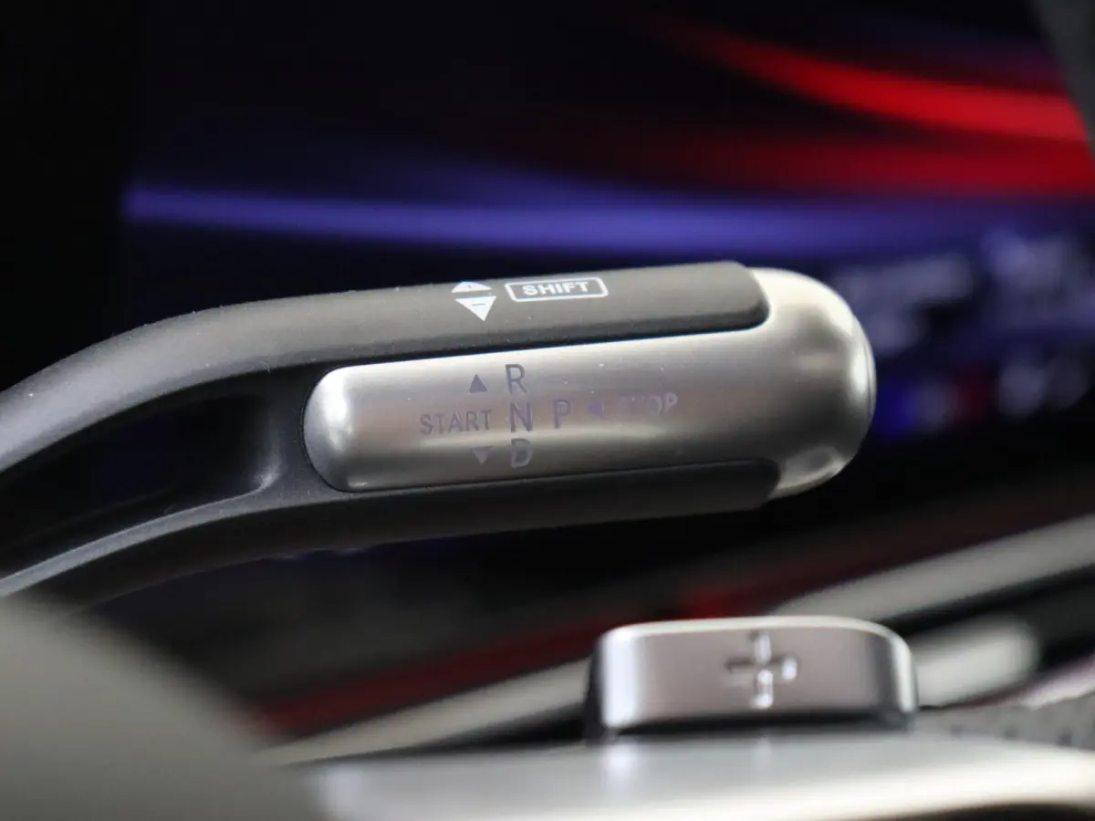 400 4MATIC Launch Edition 94 kWh / Winterpakket / Sky-control / Superscreen / Burmester / 20inch / 22Kw /