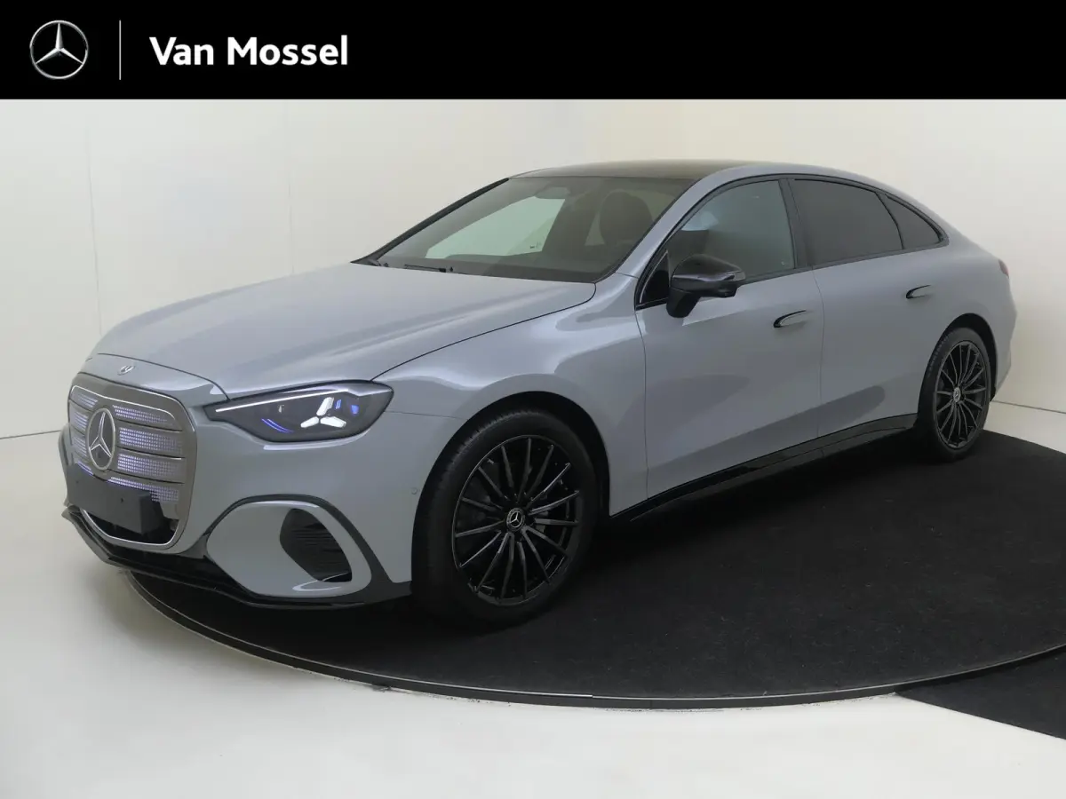 400 4MATIC Launch Edition 94 kWh / Winterpakket / Sky-control / Superscreen / Burmester / 20inch / 22Kw /