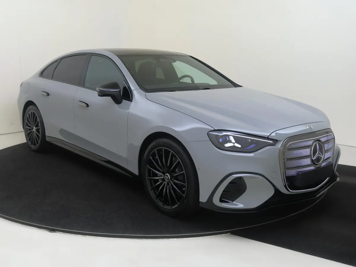 400 4MATIC Launch Edition 94 kWh / Winterpakket / Sky-control / Superscreen / Burmester / 20inch / 22Kw /