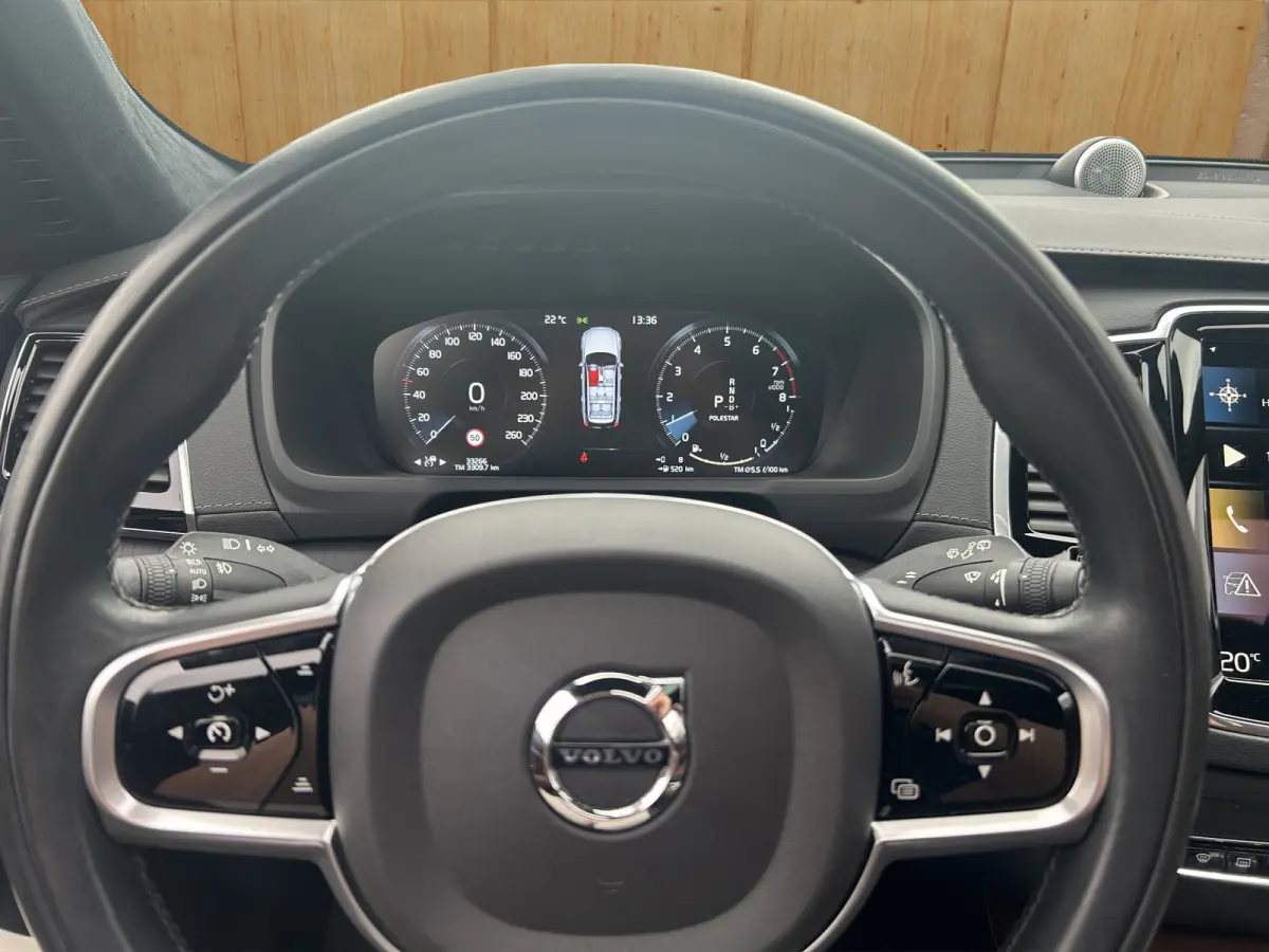 2.0 T8 Recharge AWD Inscription Exclusive | Luchtvering | Bowers & Wilkins | 360 Camera | Gelamineerd Glas | Trekhaak | Stoel Massage + Ventilatie