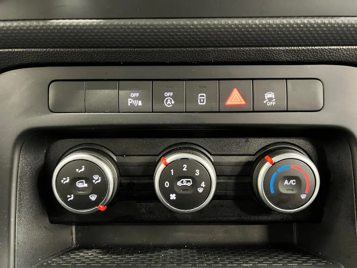 108 CDI L1 Pro Airco Apple Carplay/Android Auto Camera Navigatie Parkeersensoren Cruise Control