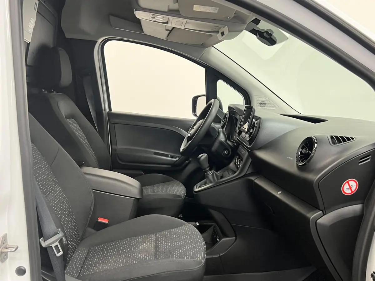 108 CDI L1 Pro Airco Apple Carplay/Android Auto Camera Navigatie Parkeersensoren Cruise Control