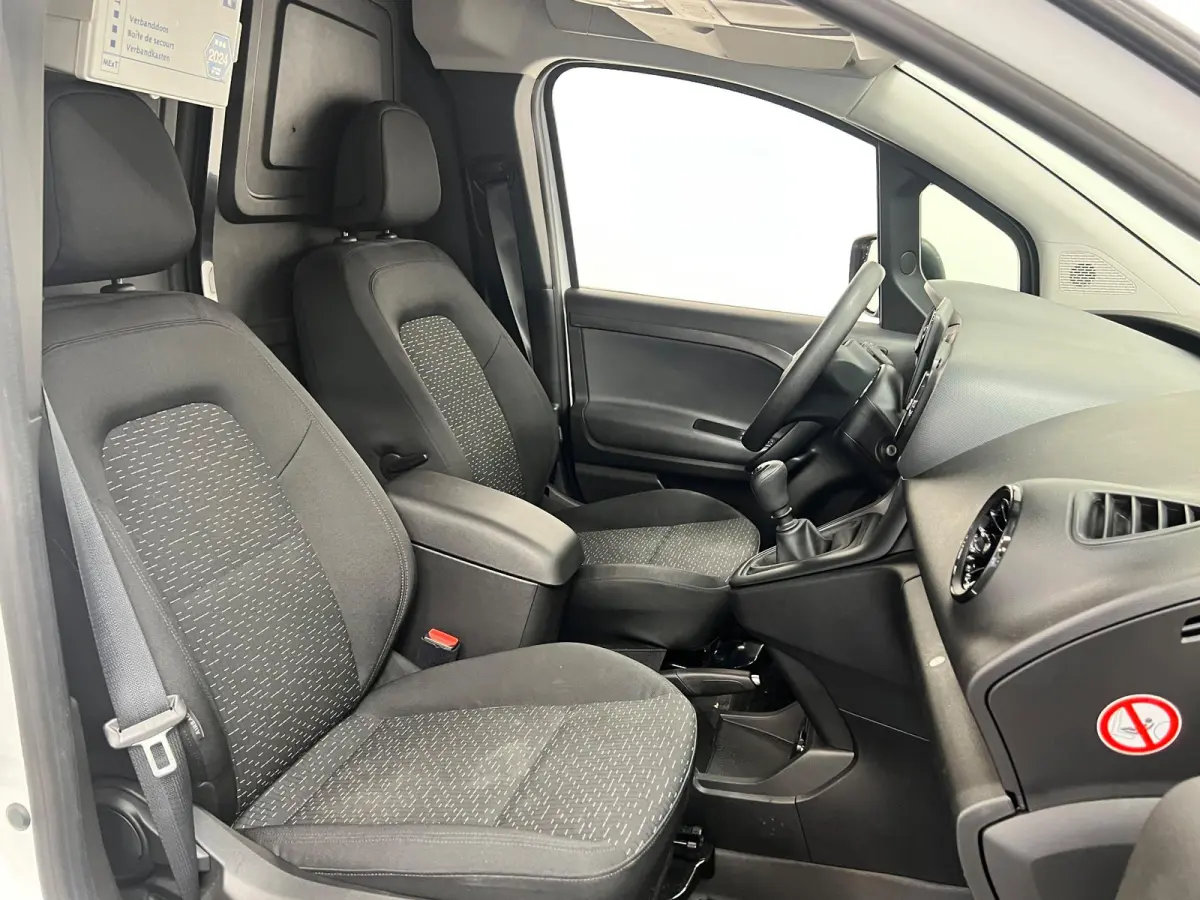 108 CDI L1 Pro Airco Apple Carplay/Android Auto Camera Navigatie Parkeersensoren Cruise Control