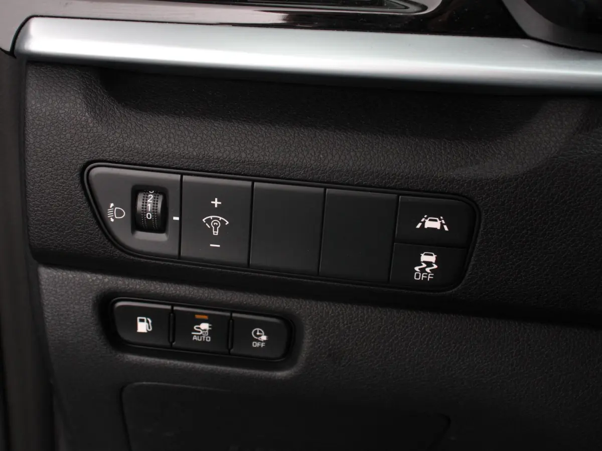 1.6 GDi Automaat PHEV Edition Navigatie Apple Carplay Android Auto Parkeerhulp Adaptive Cruise Control Stoel- en stuurverwarming Climate Control Lichtmetalen velgen