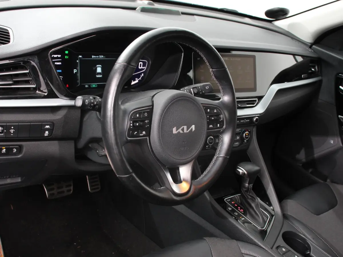 1.6 GDi Automaat PHEV Edition Navigatie Apple Carplay Android Auto Parkeerhulp Adaptive Cruise Control Stoel- en stuurverwarming Climate Control Lichtmetalen velgen
