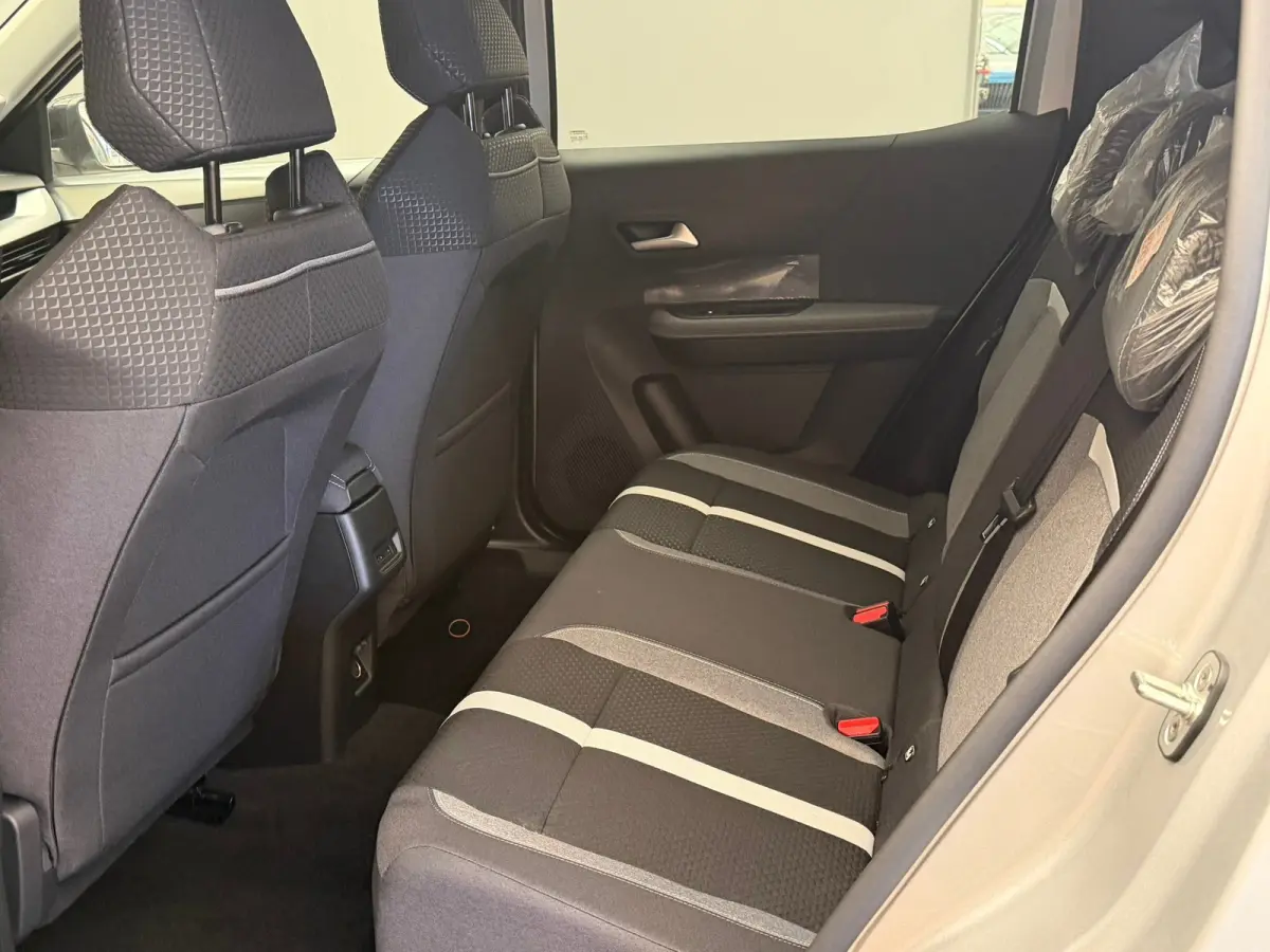 1.2 Turbo Hybrid GS Stoel+Stuur verwarming | Navigatie | Voorruitverwarming | Apple Carplay/Android Auto | Achteruitrijcamera | Apple Carplay/Android Auto|telefoonintegratie premium | Automa