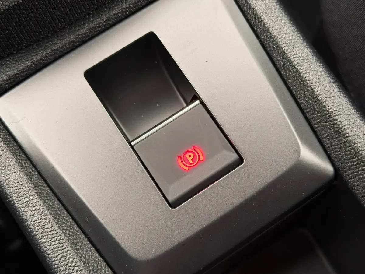 1.2 Turbo Hybrid GS Stoel+Stuur verwarming | Navigatie | Voorruitverwarming | Apple Carplay/Android Auto | Achteruitrijcamera | Apple Carplay/Android Auto|telefoonintegratie premium | Automa