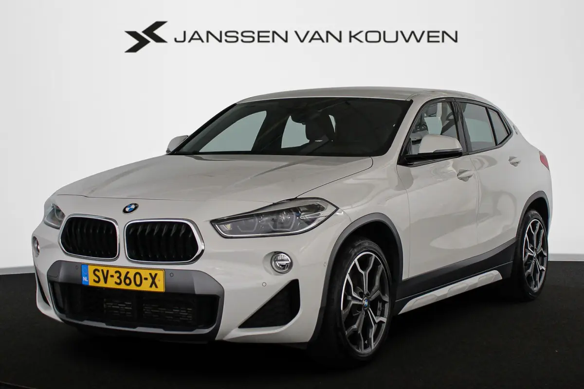xDrive20i High Executive M Sport X Achteruitrijcamera Head-Up Leder Adaptief Onderstel
