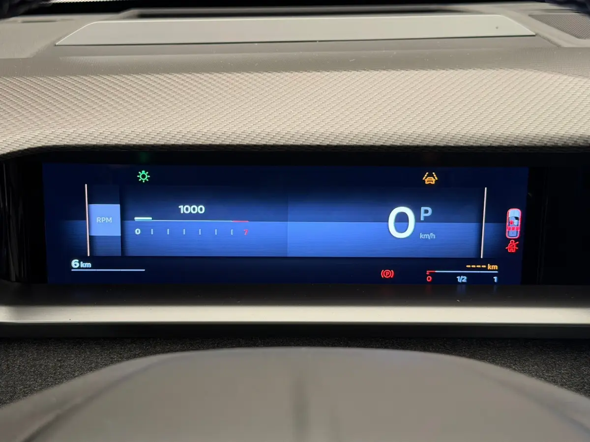 1.2 Turbo Hybrid Business Edition Focal | Panoramadak | HUD | Carplay/Android Auto | Navigatie | Stoelverwarming| Achteruitrijcamera | Adaptive Cruise Control met slimme snelheidsbegrenzer e