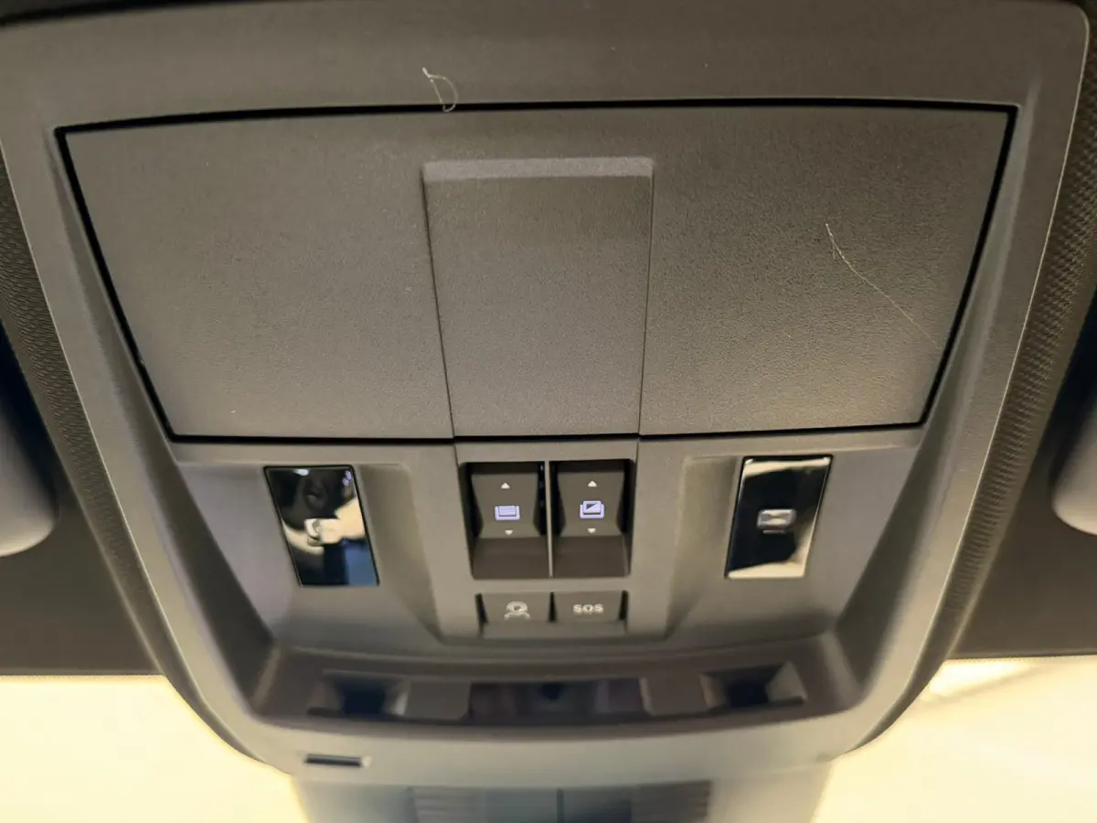 1.2 Turbo Hybrid Business Edition Focal | Panoramadak | HUD | Carplay/Android Auto | Navigatie | Stoelverwarming| Achteruitrijcamera | Adaptive Cruise Control met slimme snelheidsbegrenzer e