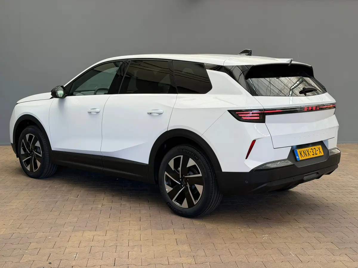1.2 Turbo Hybrid Business Edition Focal | Panoramadak | HUD | Carplay/Android Auto | Navigatie | Stoelverwarming| Achteruitrijcamera | Adaptive Cruise Control met slimme snelheidsbegrenzer e