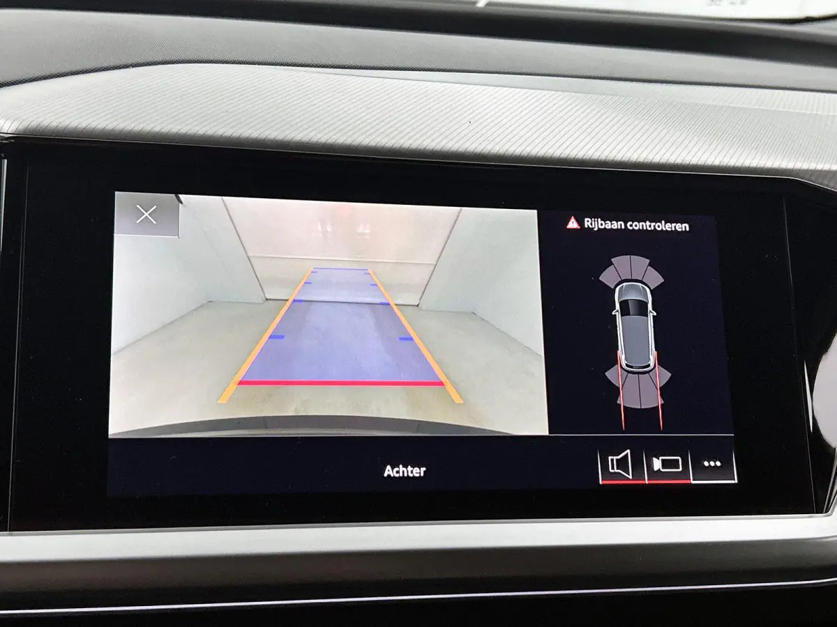 40 Launch edition Advanced 77 kWh 204 PK | Automaat | Navigatie | Camera | Stoelverwarming | Parkeersensoren | LED | Lichtmetalen velgen | Warmtepomp | Stoelverwarming |