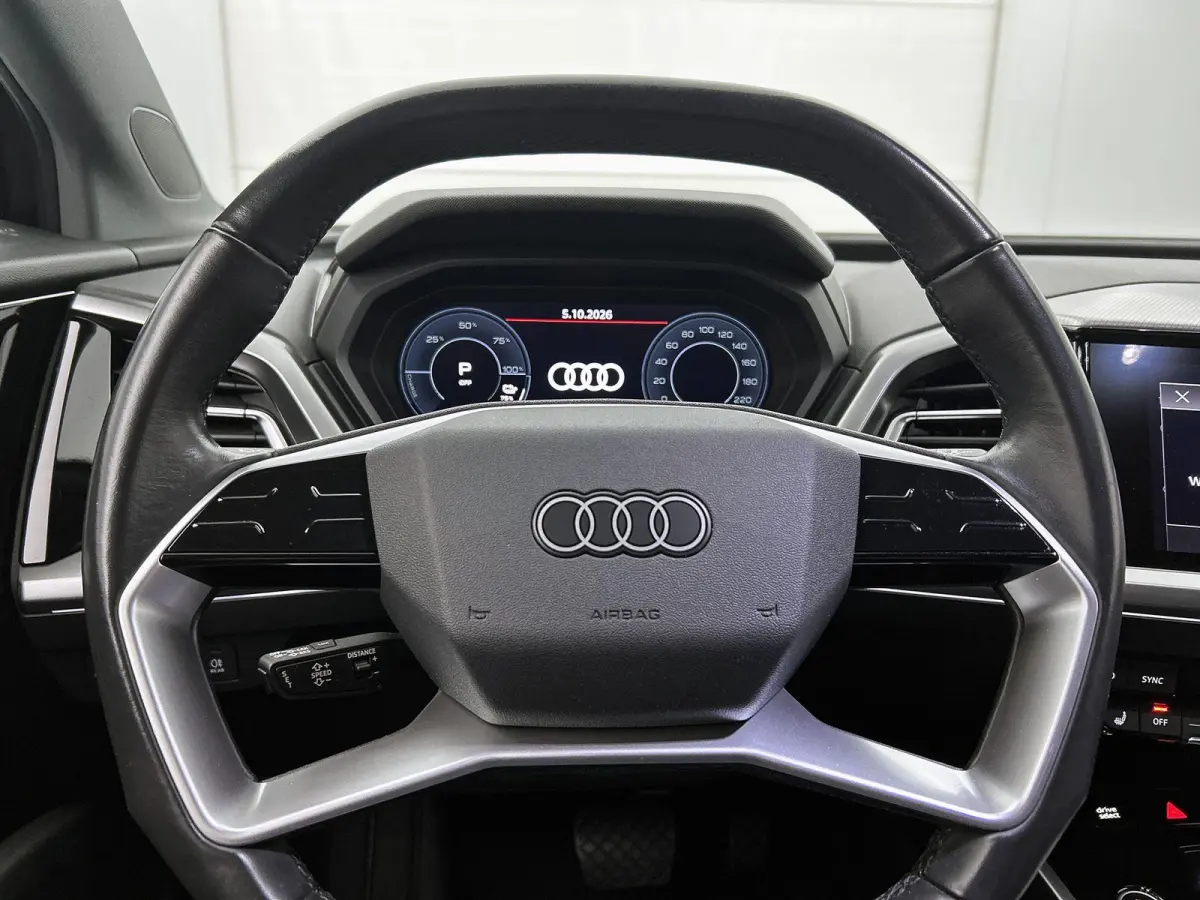 40 Launch edition Advanced 77 kWh 204 PK | Automaat | Navigatie | Camera | Stoelverwarming | Parkeersensoren | LED | Lichtmetalen velgen | Warmtepomp | Stoelverwarming |