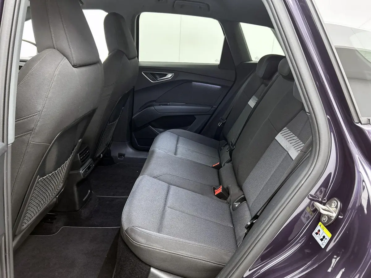40 Launch edition Advanced 77 kWh 204 PK | Automaat | Navigatie | Camera | Stoelverwarming | Parkeersensoren | LED | Lichtmetalen velgen | Warmtepomp | Stoelverwarming |