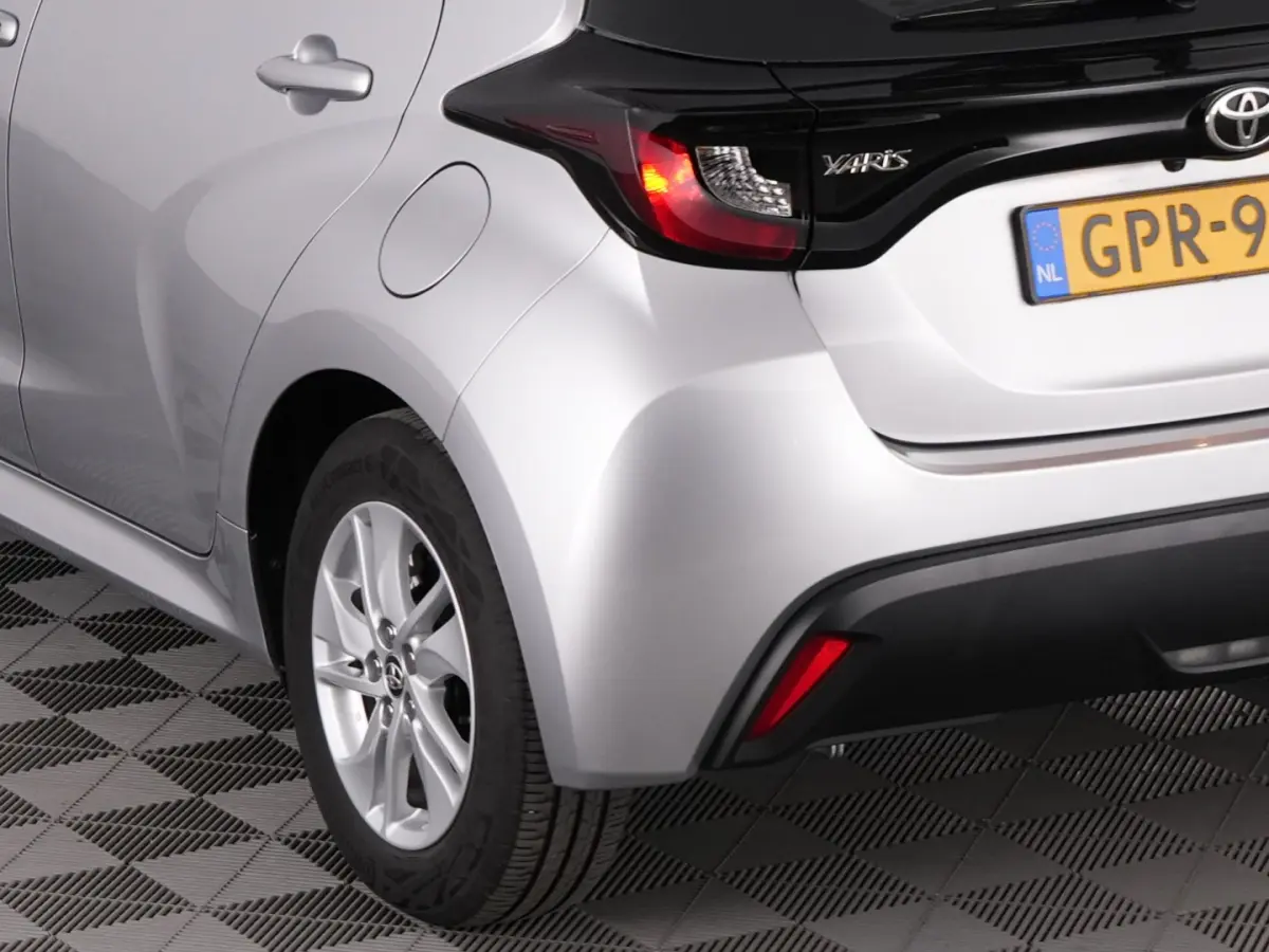 1.5 Hybrid 115 Active | CARPLAY | ECC | VELGEN ✅ 1e Eigenaar !