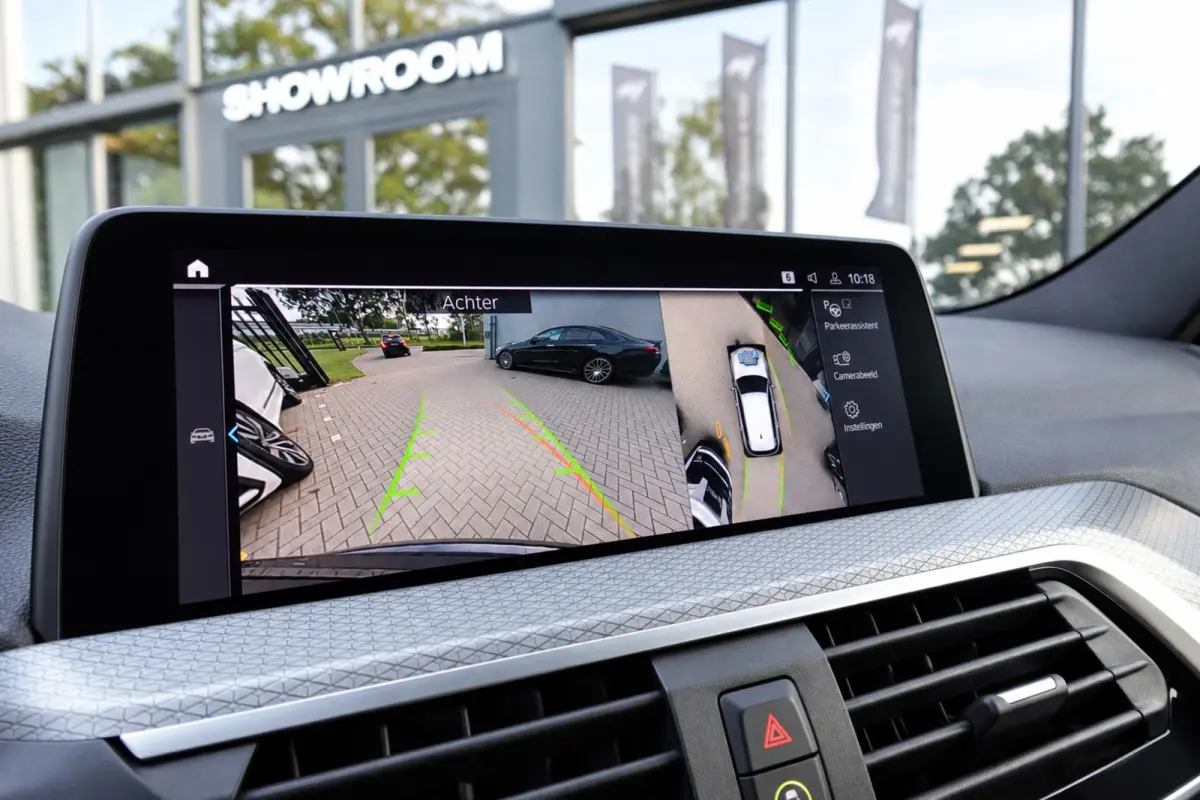 XDrive30e High Executive PANO KEYLESS 360