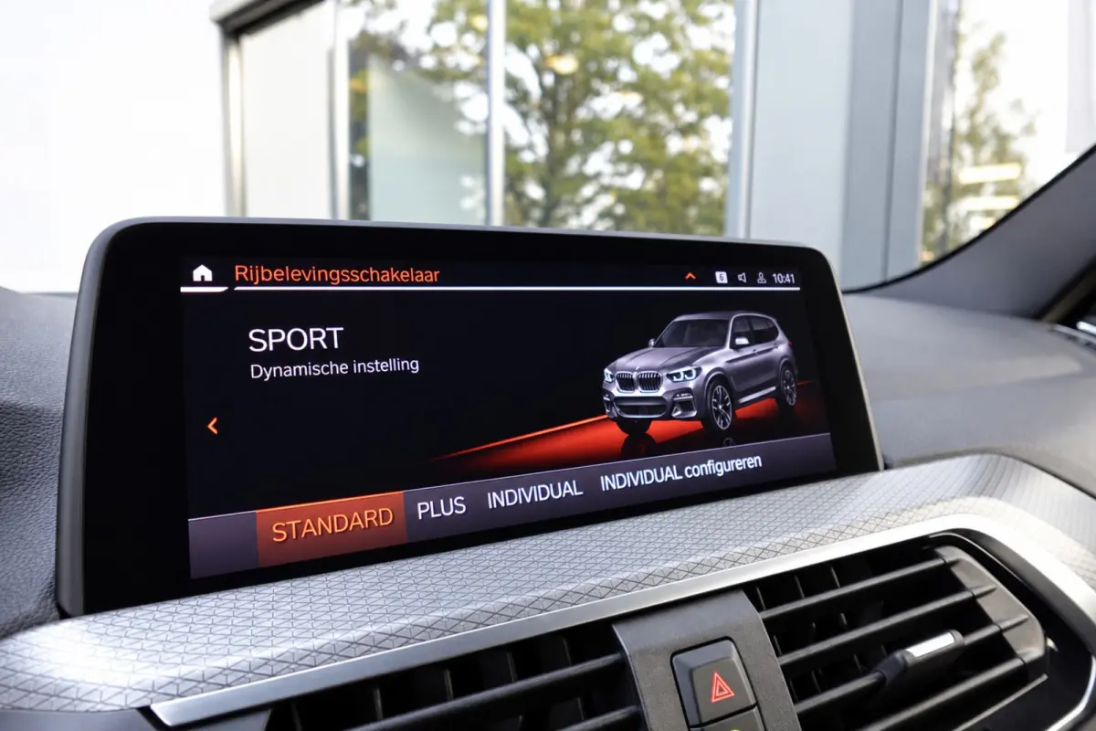 XDrive30e High Executive PANO KEYLESS 360