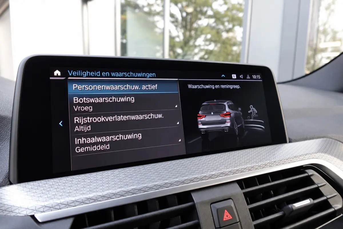 XDrive30e High Executive PANO KEYLESS 360