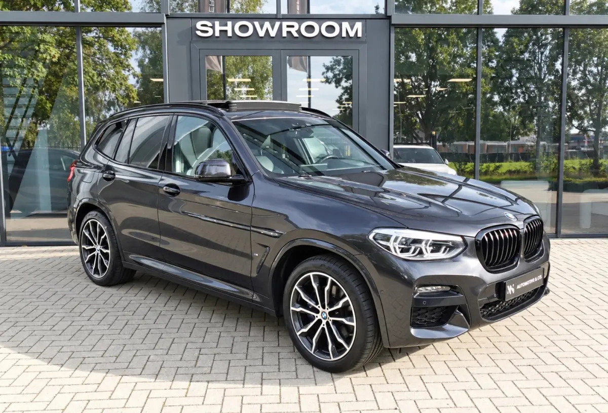 XDrive30e High Executive PANO KEYLESS 360