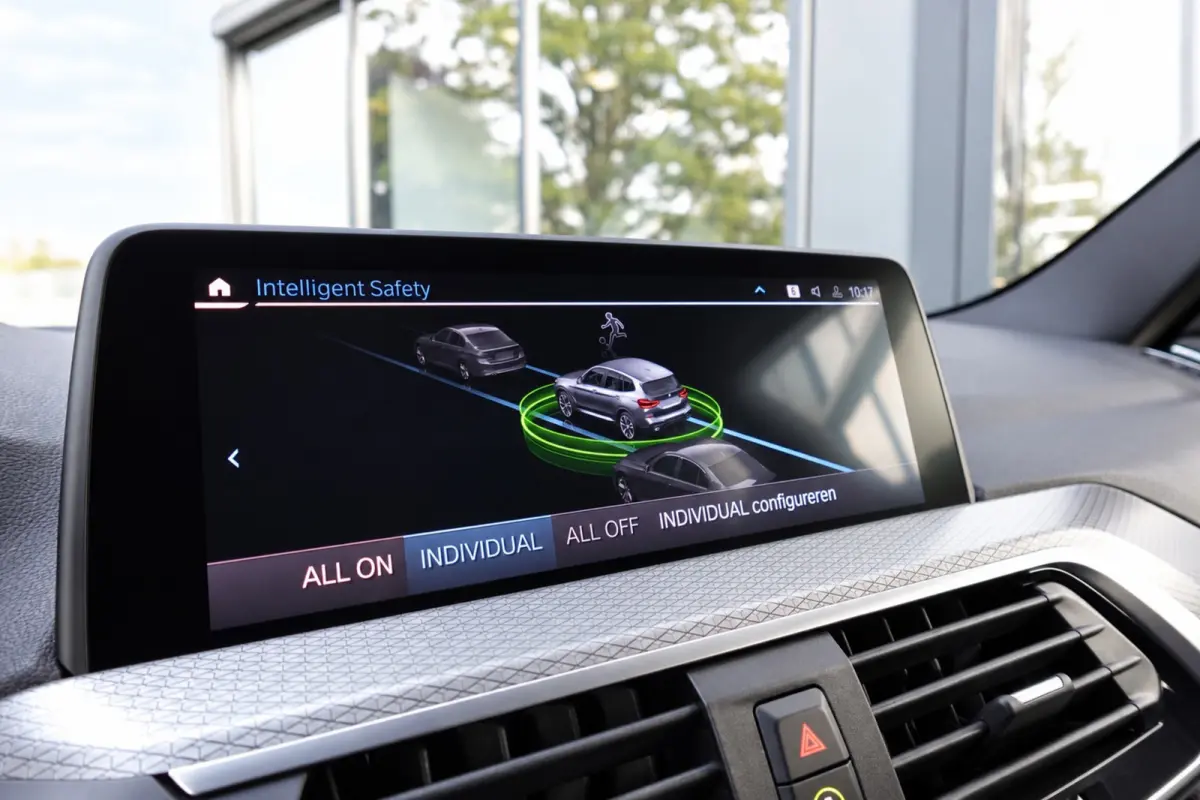 XDrive30e High Executive PANO KEYLESS 360