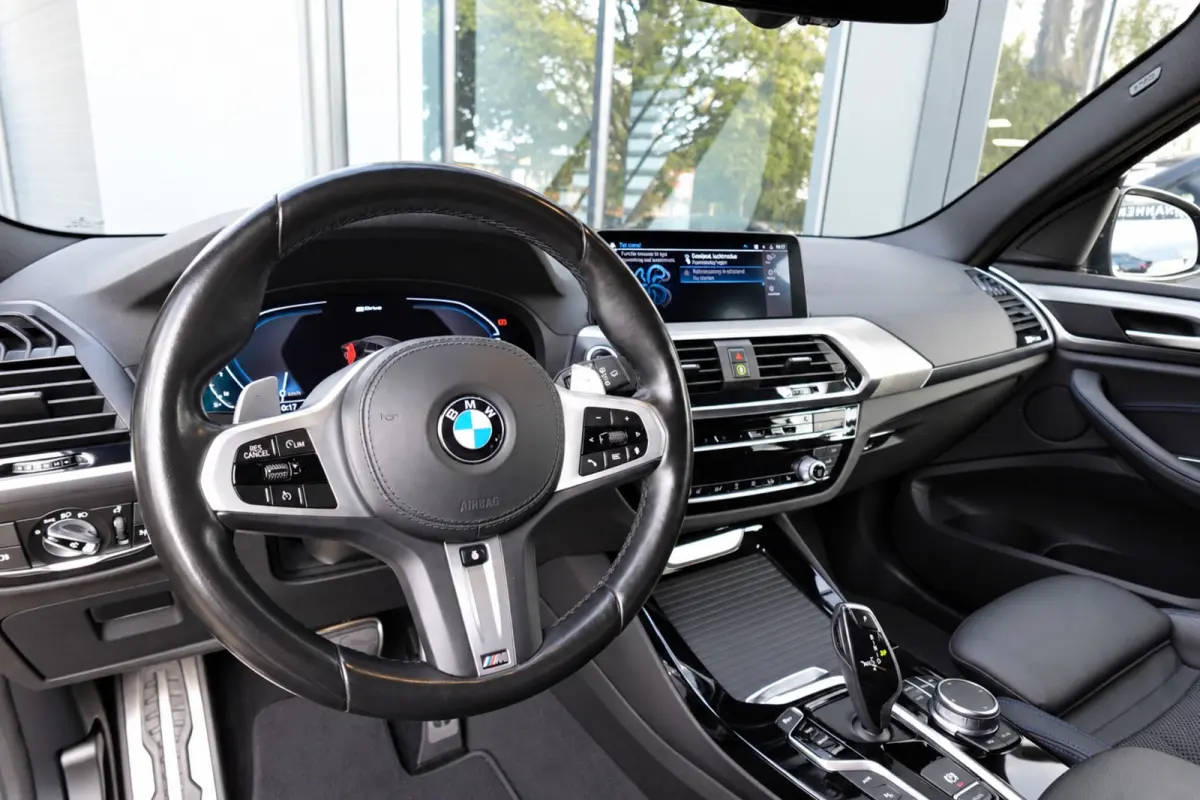 XDrive30e High Executive PANO KEYLESS 360