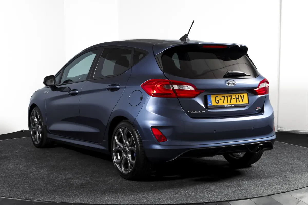 1.0 EcoBoost 100 PK ST-Line Orig. NL | Cruise | Winterpakket | PDC | Camera | NAV + App. Connect | ECC | LM 17" |