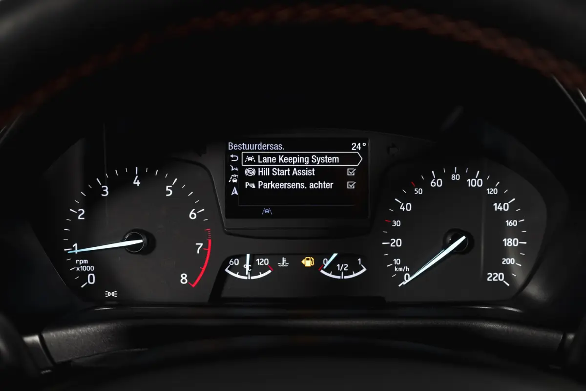 1.0 EcoBoost 100 PK ST-Line Orig. NL | Cruise | Winterpakket | PDC | Camera | NAV + App. Connect | ECC | LM 17" |