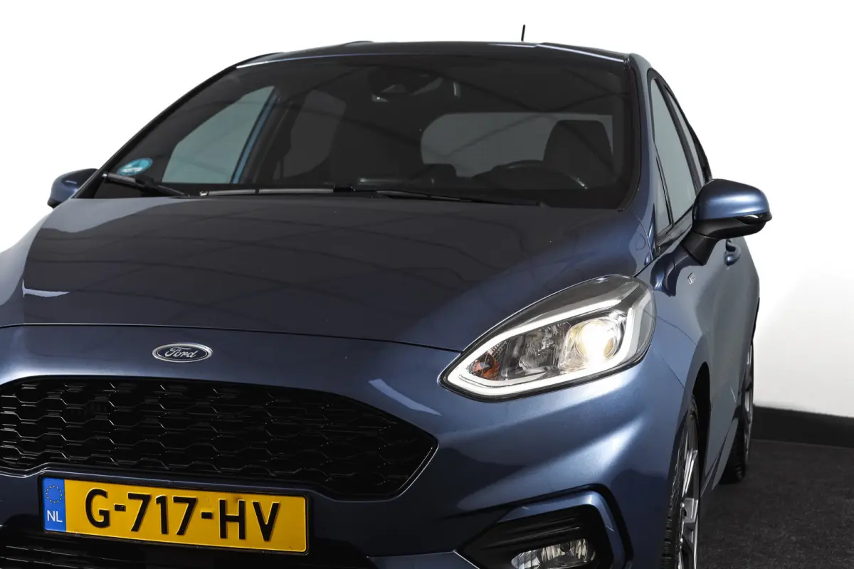 1.0 EcoBoost 100 PK ST-Line Orig. NL | Cruise | Winterpakket | PDC | Camera | NAV + App. Connect | ECC | LM 17" |