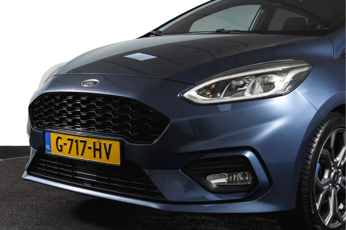 1.0 EcoBoost 100 PK ST-Line Orig. NL | Cruise | Winterpakket | PDC | Camera | NAV + App. Connect | ECC | LM 17" |