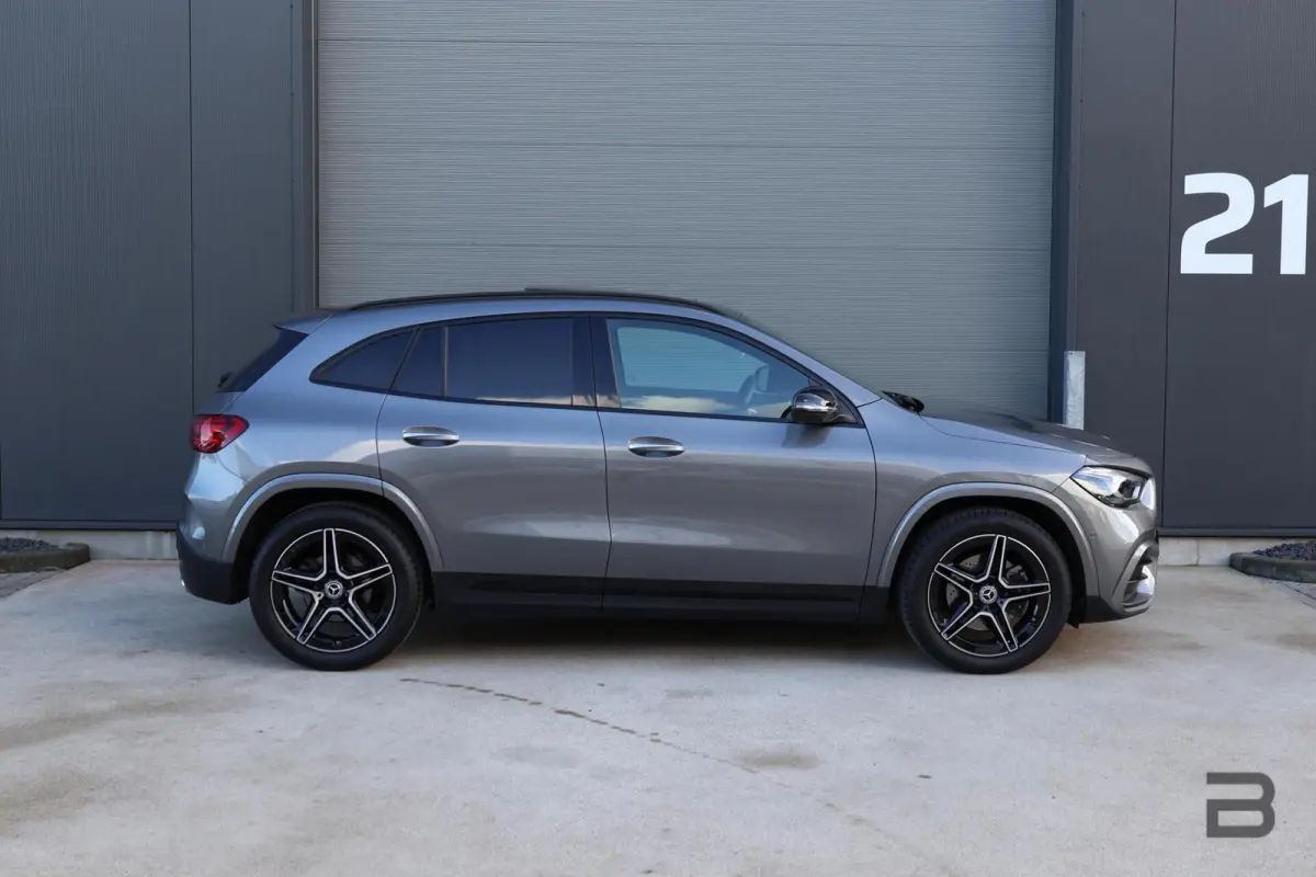 200 AMG Line / Panoramadak / Keyless-Go / 360 Camera / Stuurwielverwarming / Trekhaak Wegklapbaar
