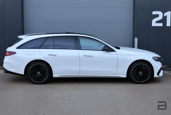 300 de AMG Line / Panoramadak / Memory Stoelen / Hyperscreen / Keyless-Go / Luchtvering / Nappa Leder