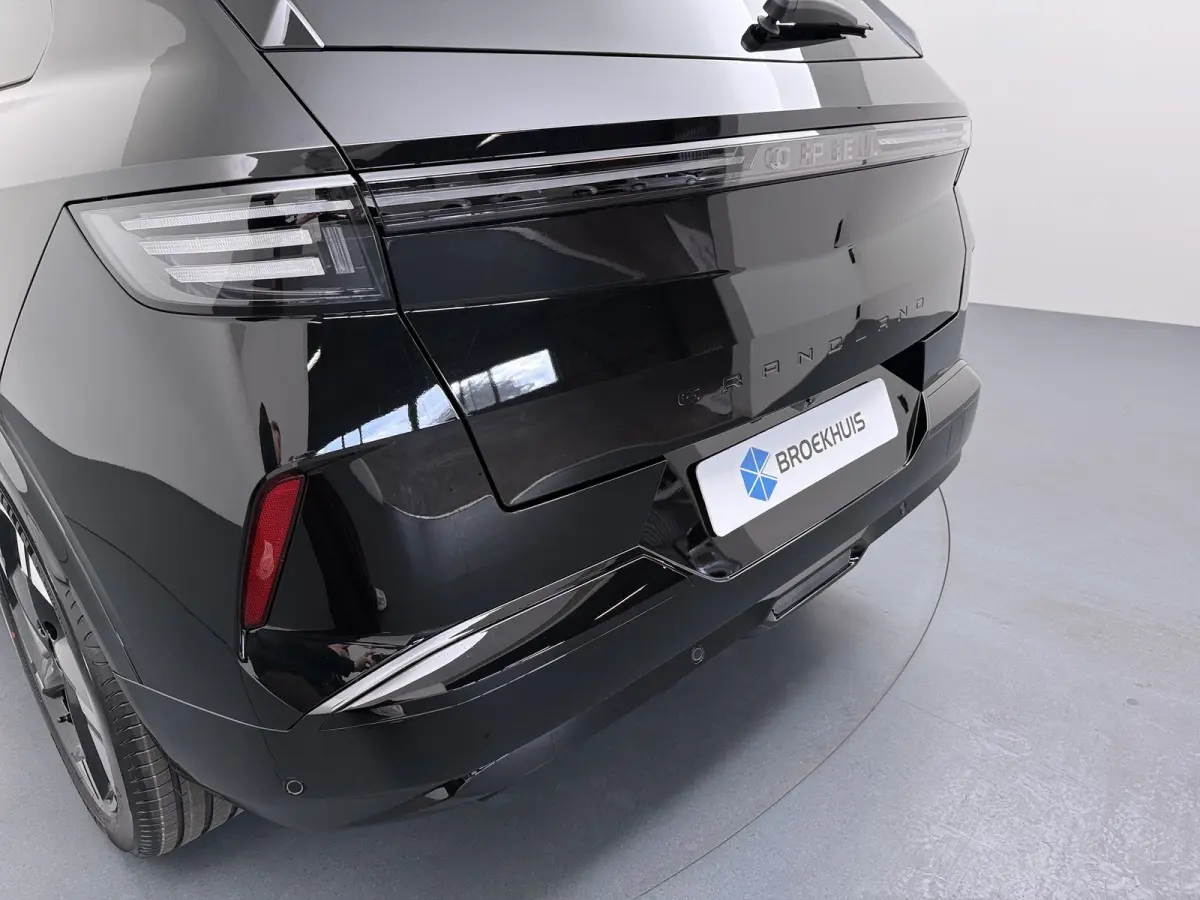 Business Edition 97 kWh Long Range | DEMO | Achteruitrijcamera | Draadloze telefoonlader (Inductie) | Elektronische klimaatregeling met twee zones