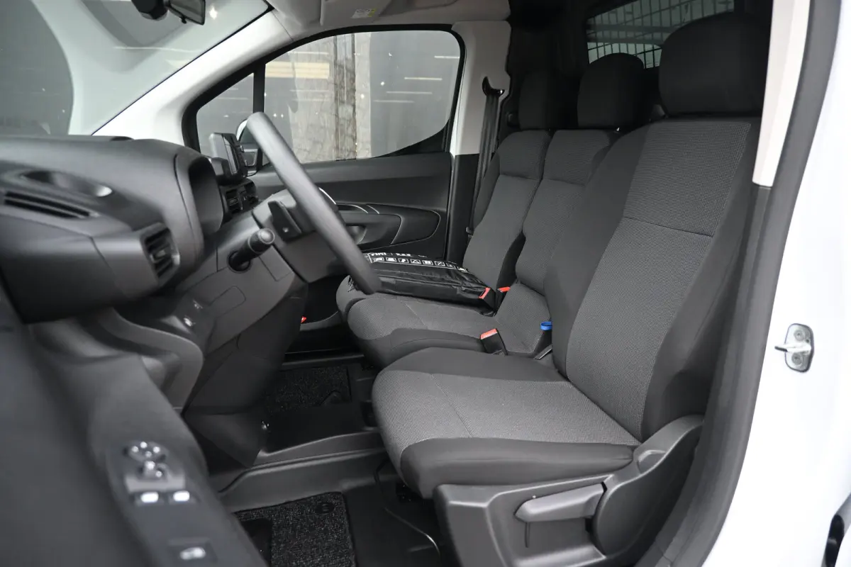 136 L1 50 kWh Tot 8 Jaar Garantie! | 2x Schuifdeur | Cruise Control | Airco | !!