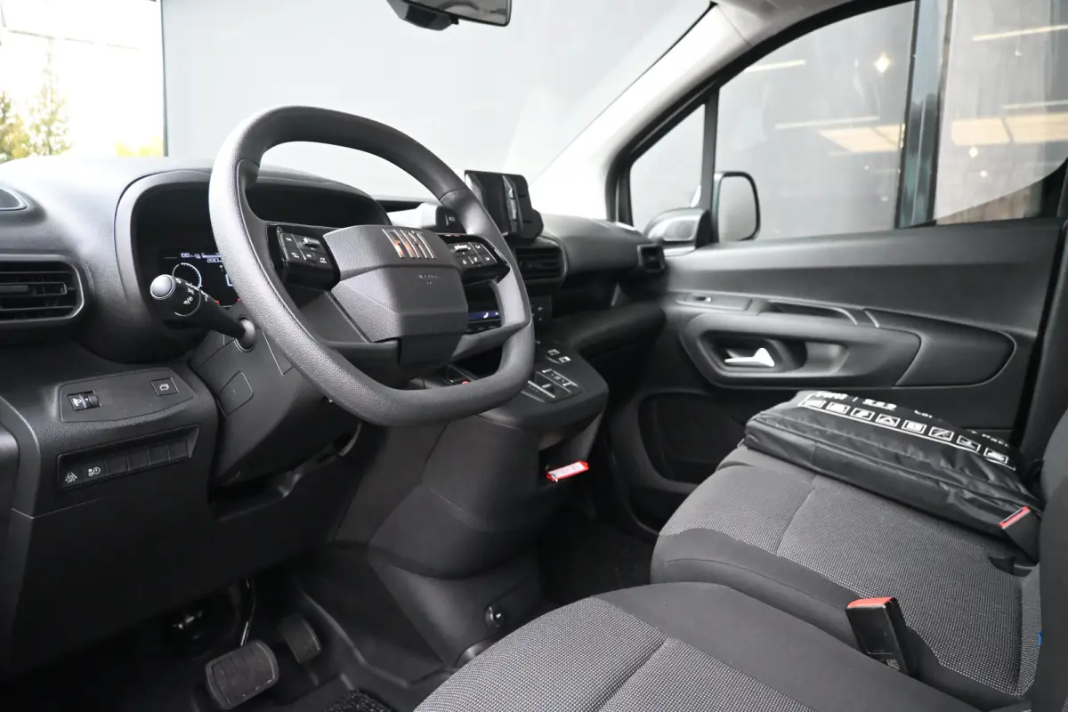 136 L1 50 kWh Tot 8 Jaar Garantie! | 2x Schuifdeur | Cruise Control | Airco | !!