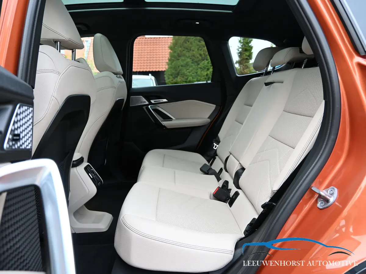 xDrive30e, 150 pk, full option,  uniek, dealerauto, SOH 95,5%