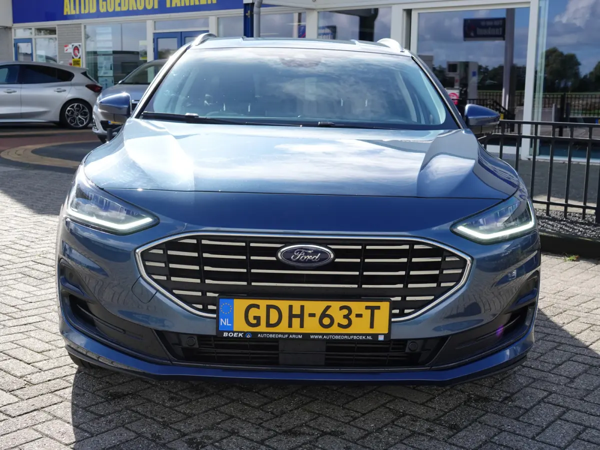 1.0 EcoBoost 155PK Hybrid Titanium AUTOM. | TREKH. | NAVI | CRUISE | LMV