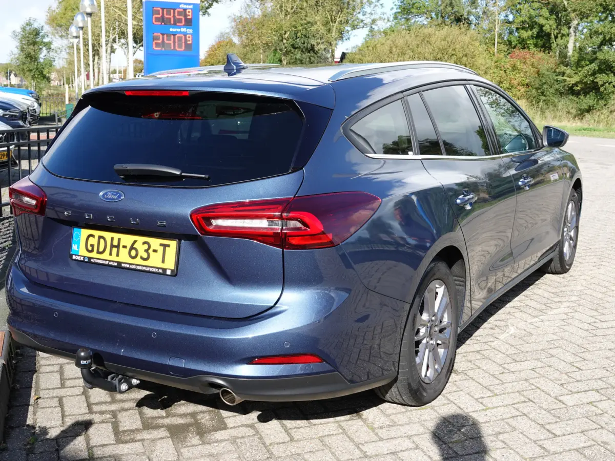 1.0 EcoBoost 155PK Hybrid Titanium AUTOM. | TREKH. | NAVI | CRUISE | LMV