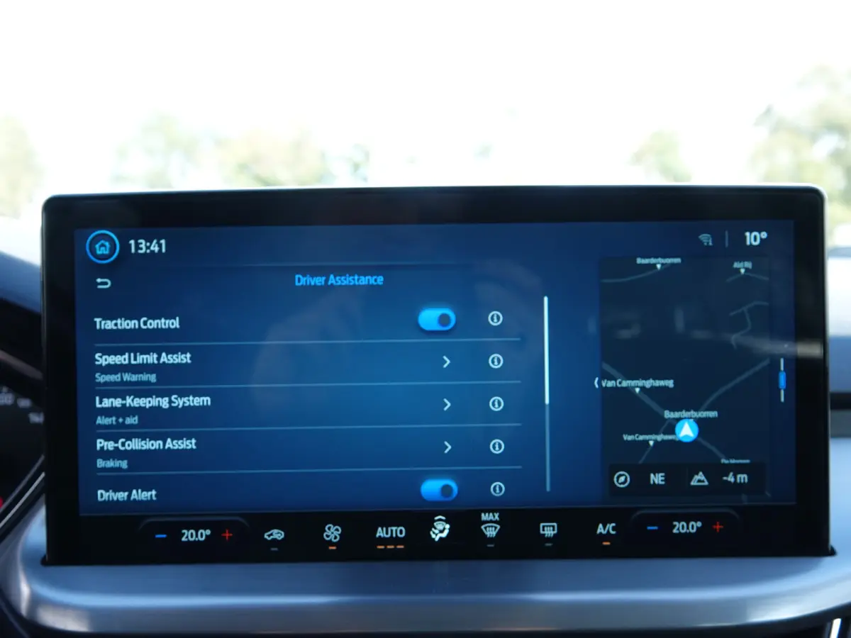 1.0 EcoBoost 155PK Hybrid Titanium AUTOM. | TREKH. | NAVI | CRUISE | LMV