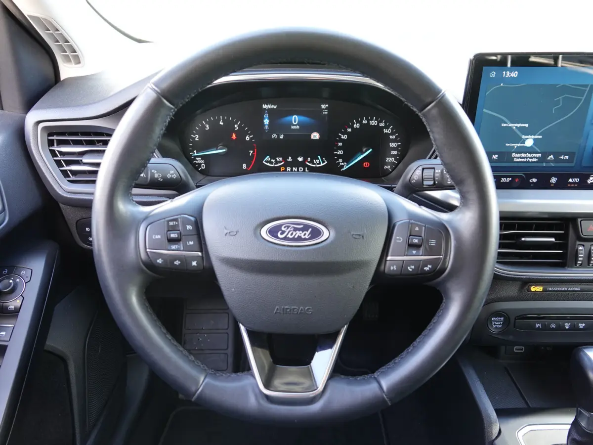 1.0 EcoBoost 155PK Hybrid Titanium AUTOM. | TREKH. | NAVI | CRUISE | LMV