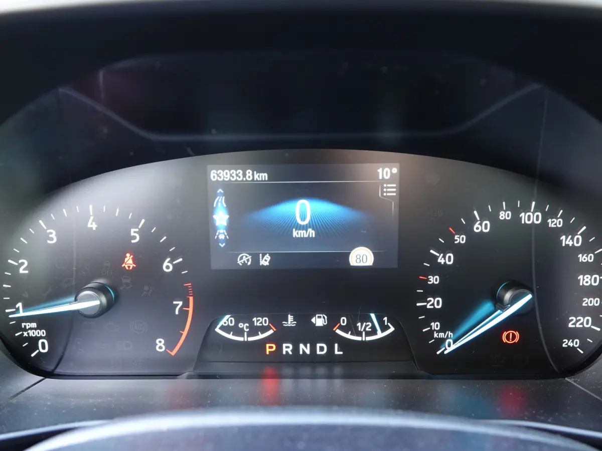 1.0 EcoBoost 155PK Hybrid Titanium AUTOM. | TREKH. | NAVI | CRUISE | LMV